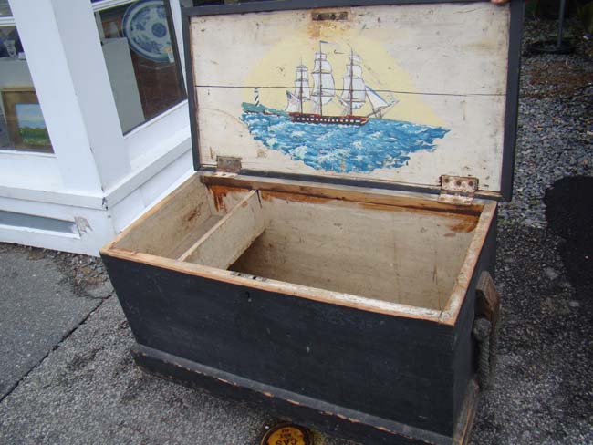 A 19th century sailor-made lift-top seachest circa 1840 with fabulous carved cleats and rope beckets — image 4